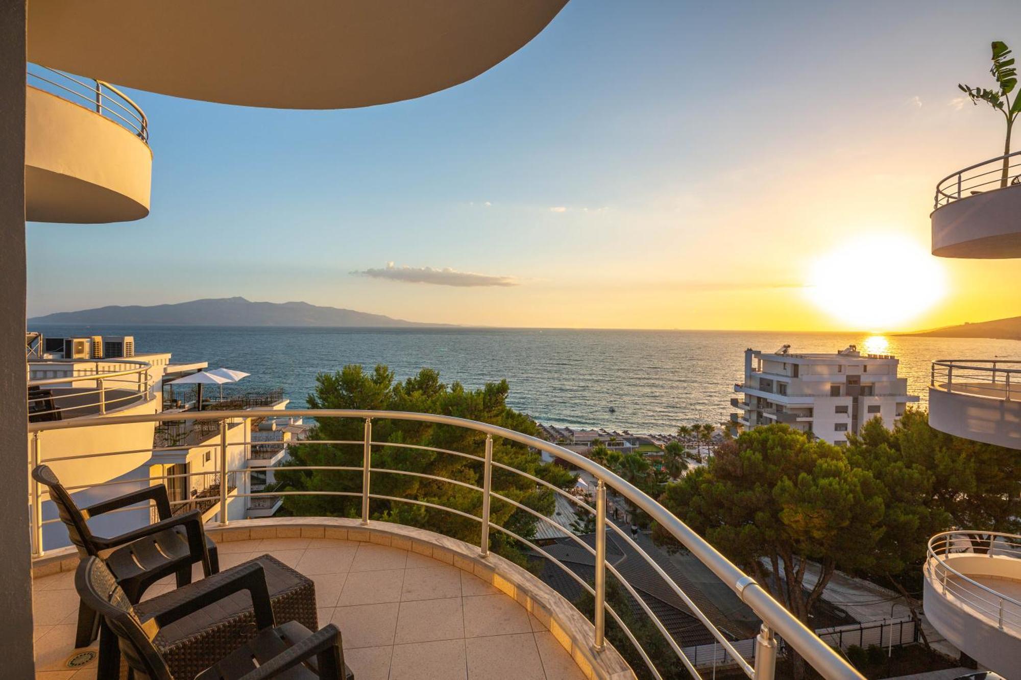 Sea Breeze Hotel