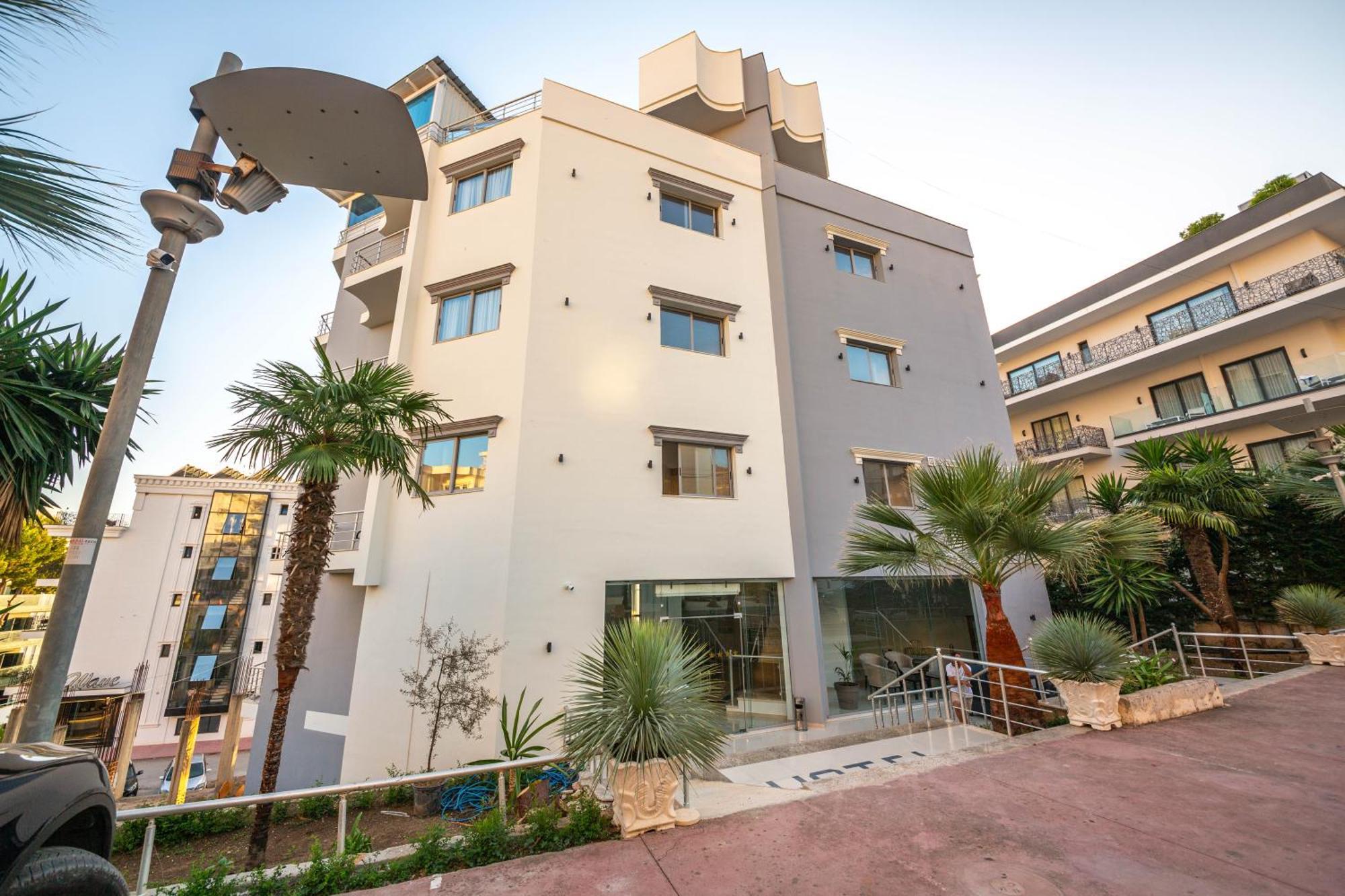Hotel Sea Breeze Saranda