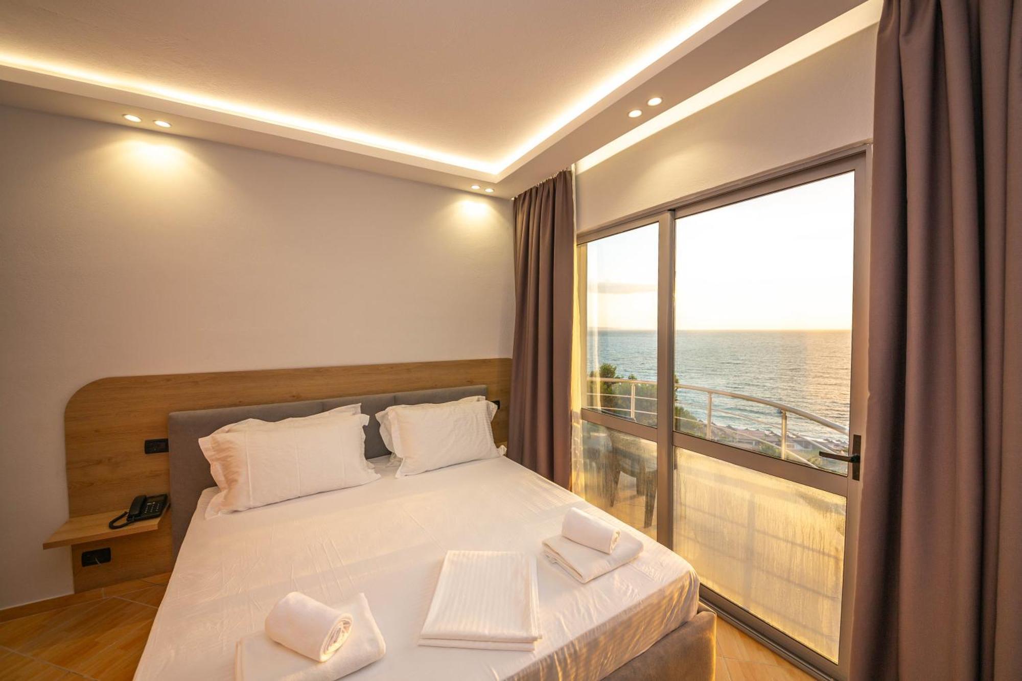 Sea Breeze 4* Saranda