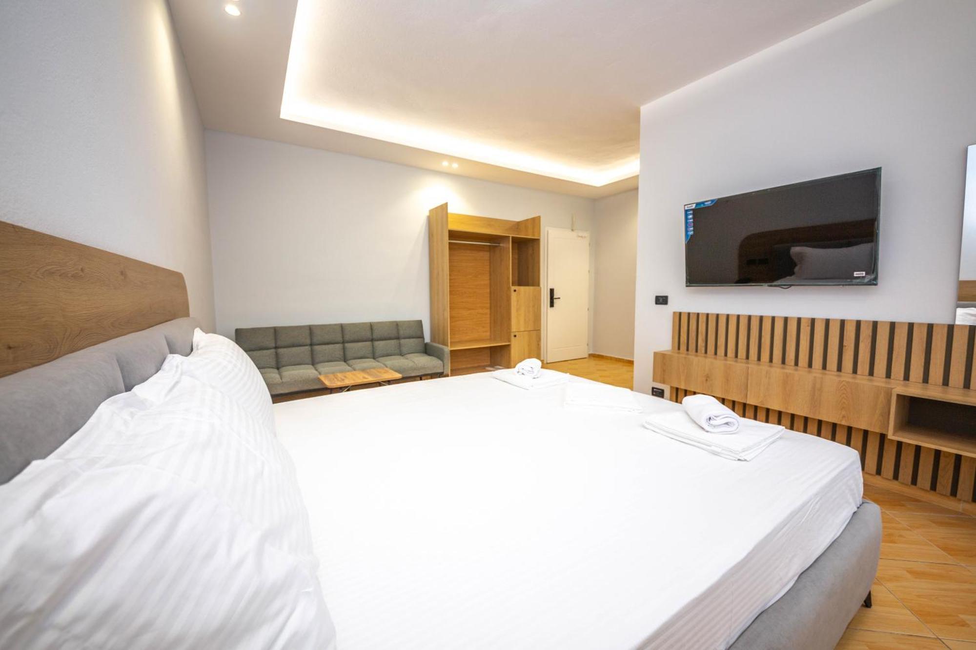 Hotel Sea Breeze