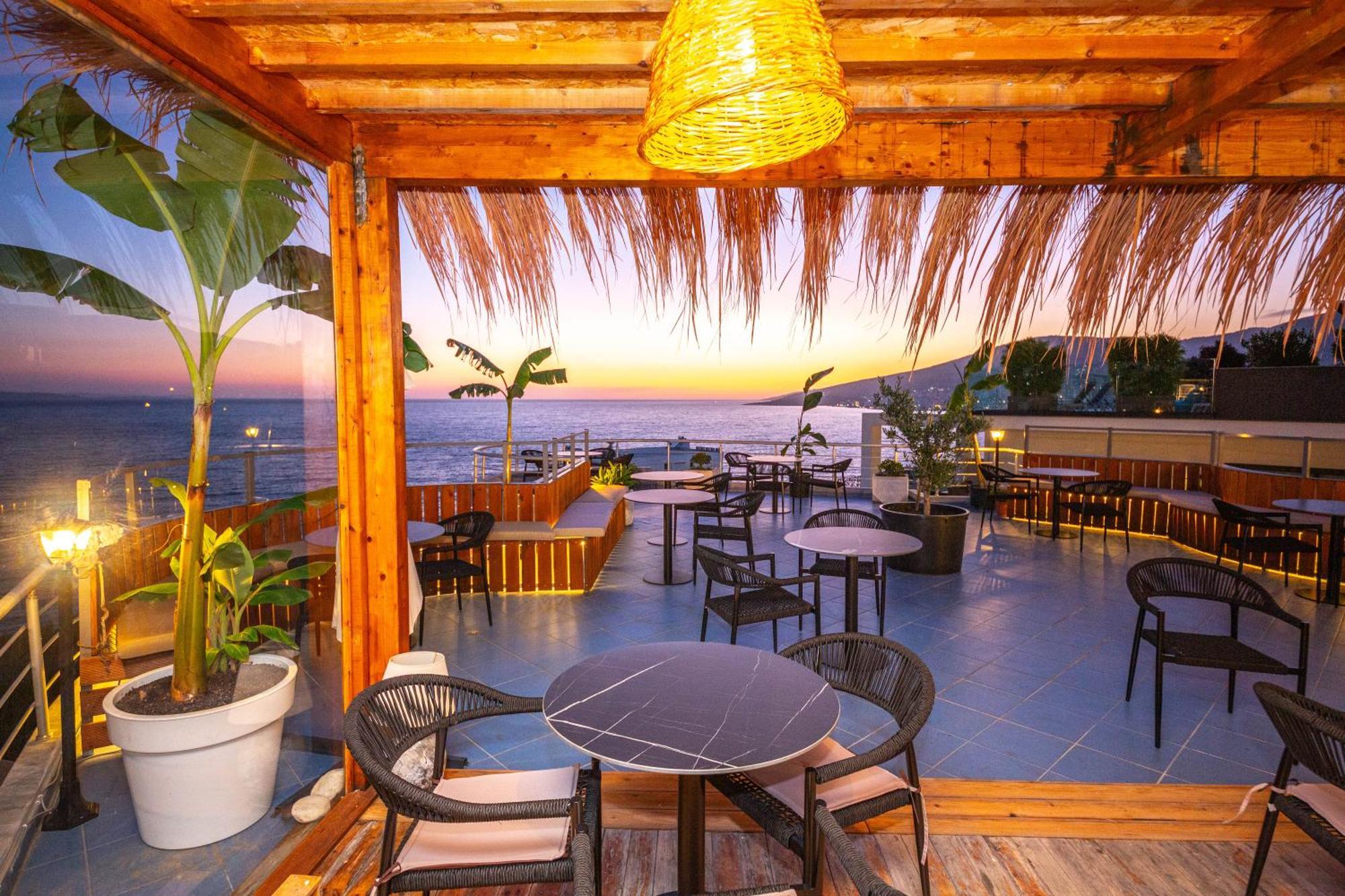 Sea Breeze 4* Saranda