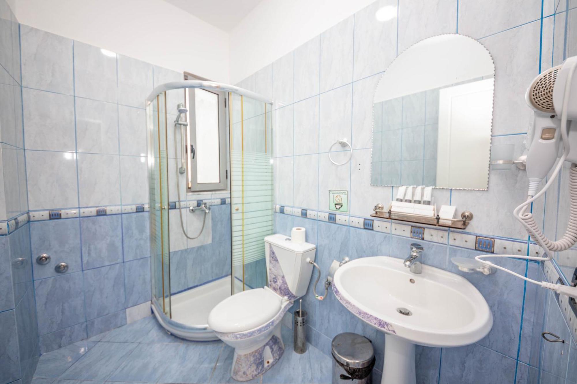 Hotel Sea Breeze Saranda