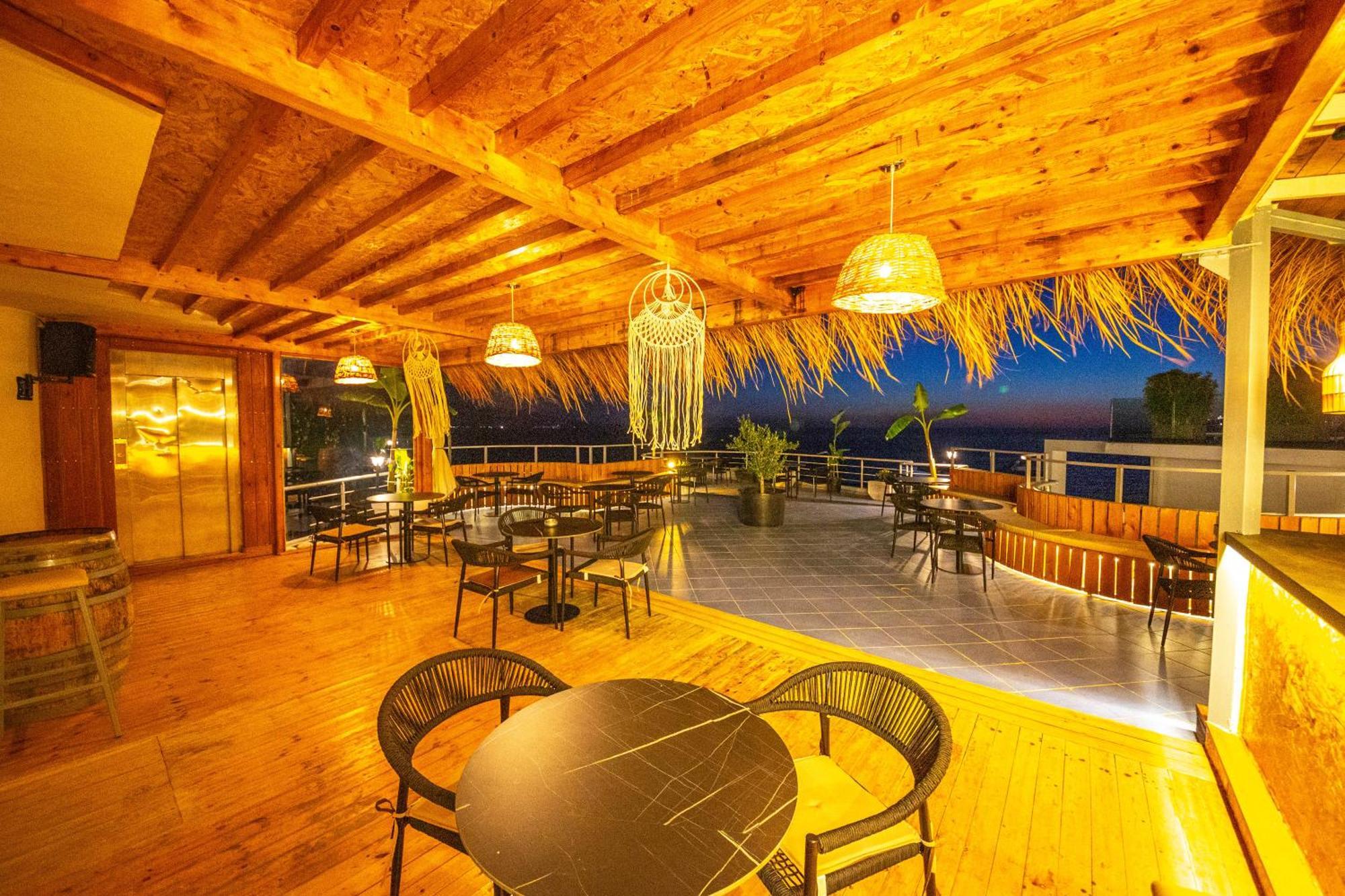 Sea Breeze Hotel 4*