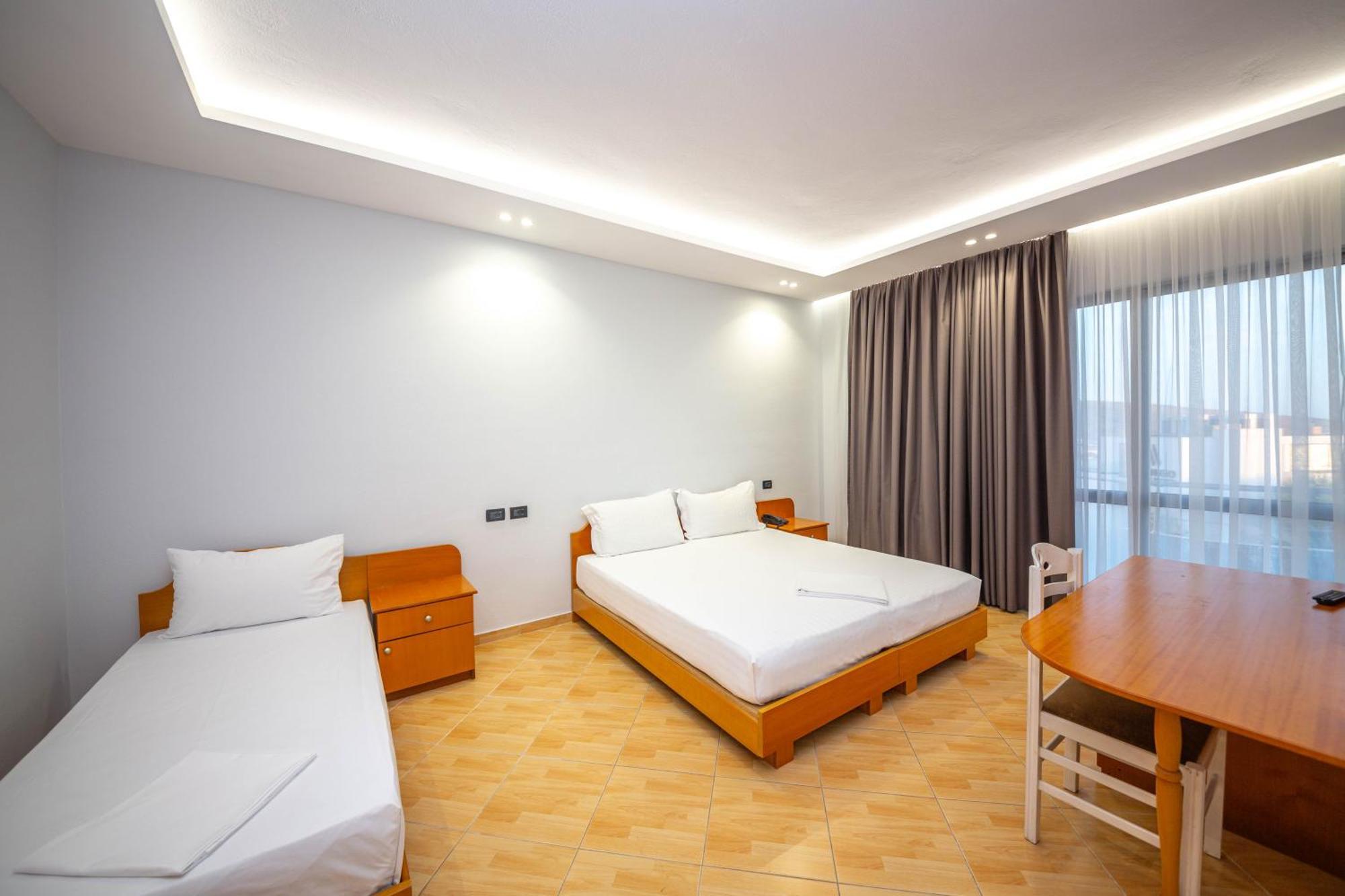 Sea Breeze Hotel Saranda