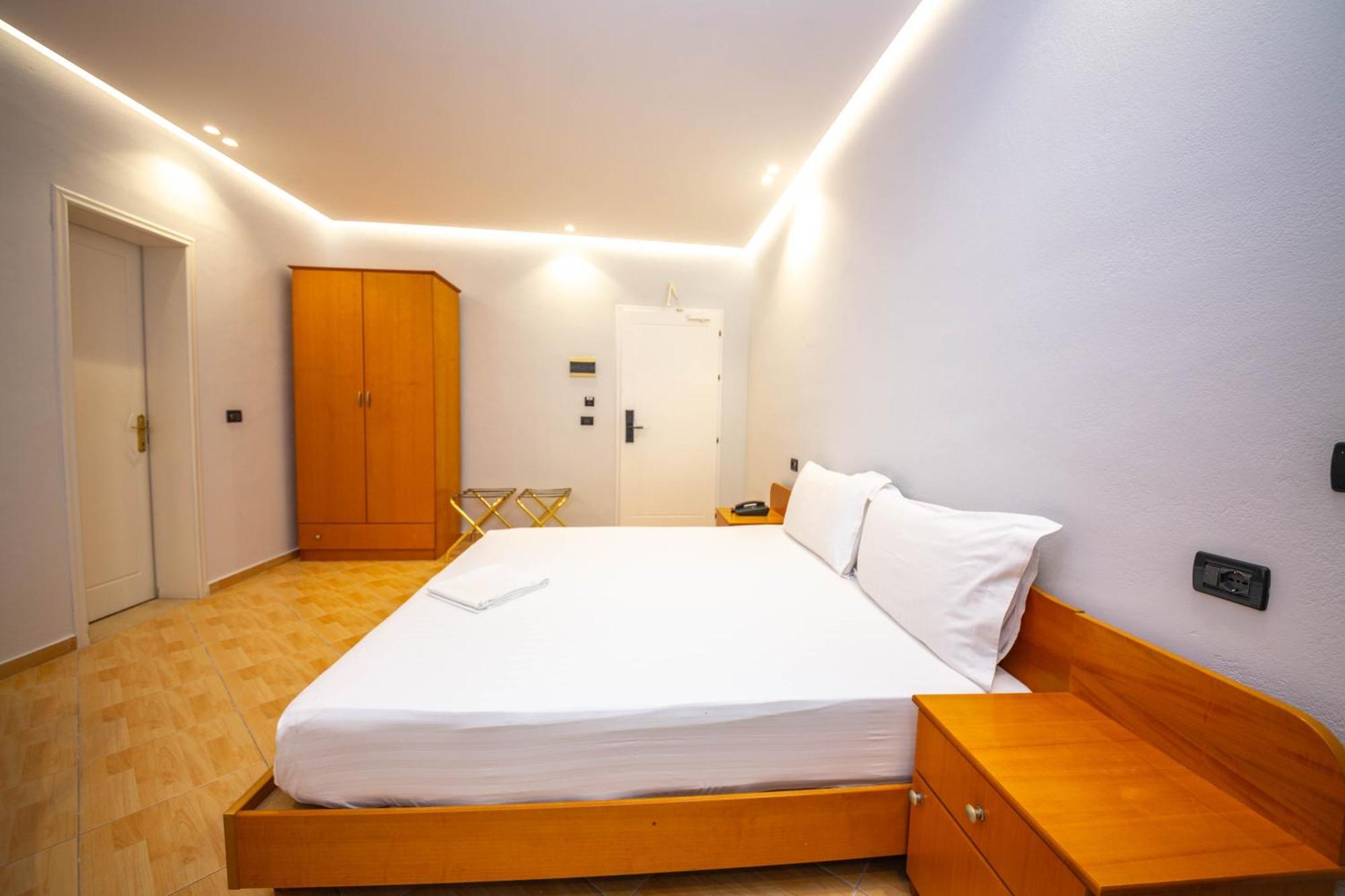 Sea Breeze Saranda