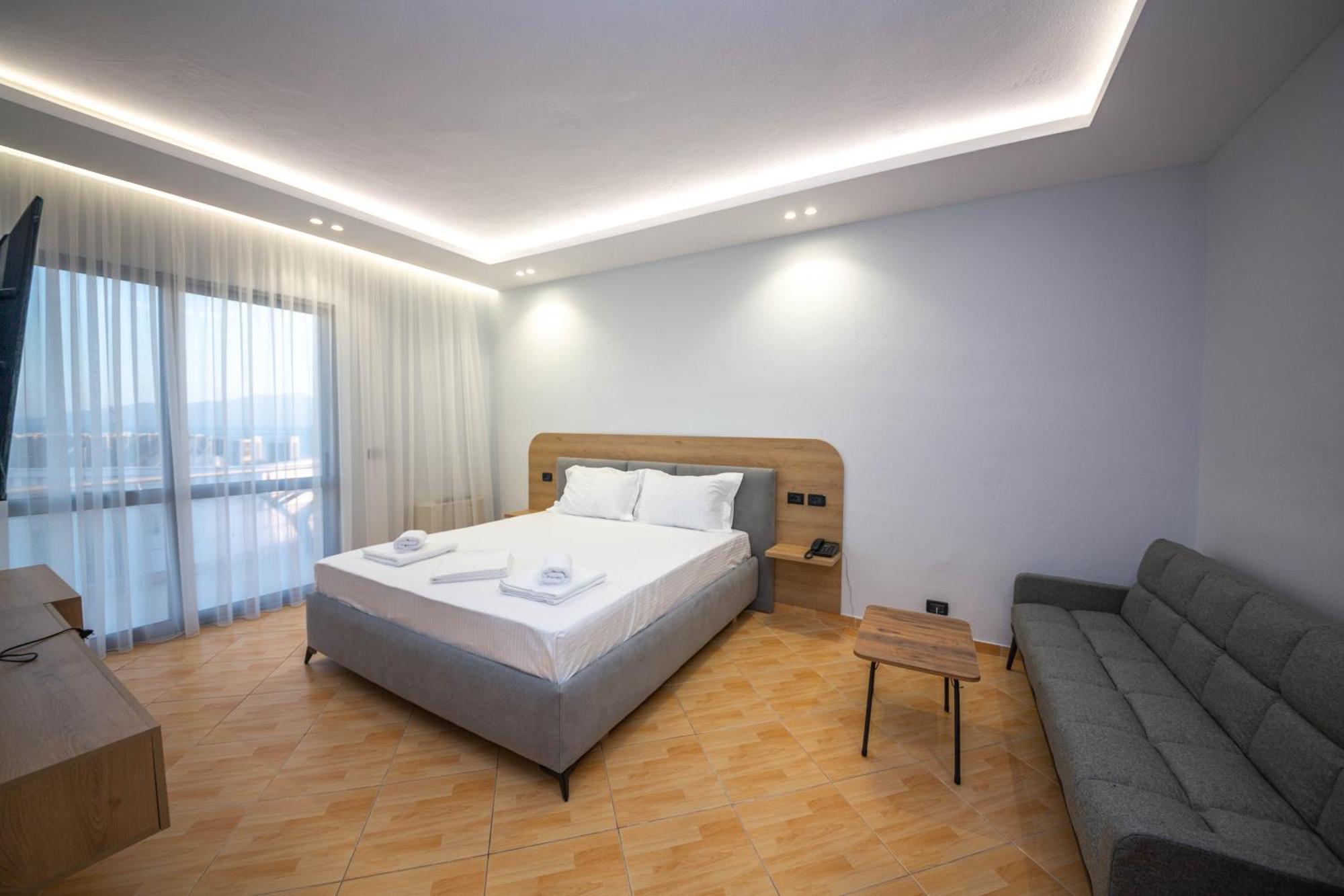 Hotel Sea Breeze Saranda